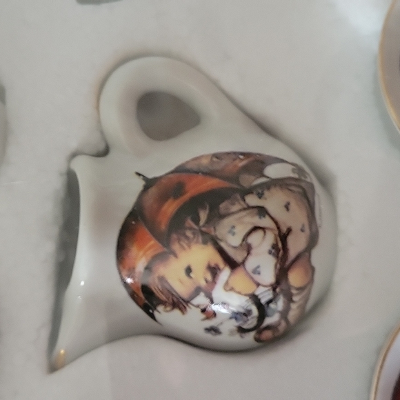 Vintage Beautiful tea set - Picture 2 of 2